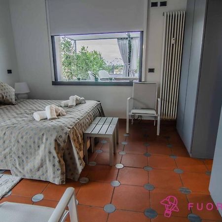 Vivi Parma Dall Alto Apartment Bagian luar foto