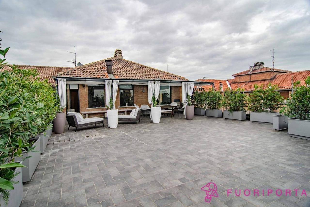 Vivi Parma Dall Alto Apartment Bagian luar foto